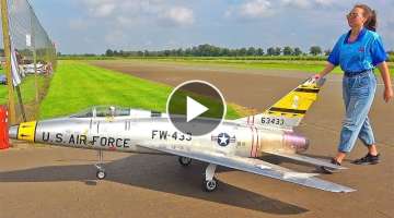 SUPER SABRE F-100 NORTH AMERICAN RC TURBINE JET FLIGHT DEMONSTRATION