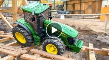 RC TRACTOR STUCK! TRACTORS WORK HARD! RC FARMING SCALE MIX!